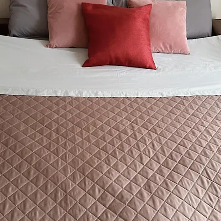 Yolanda Apartment